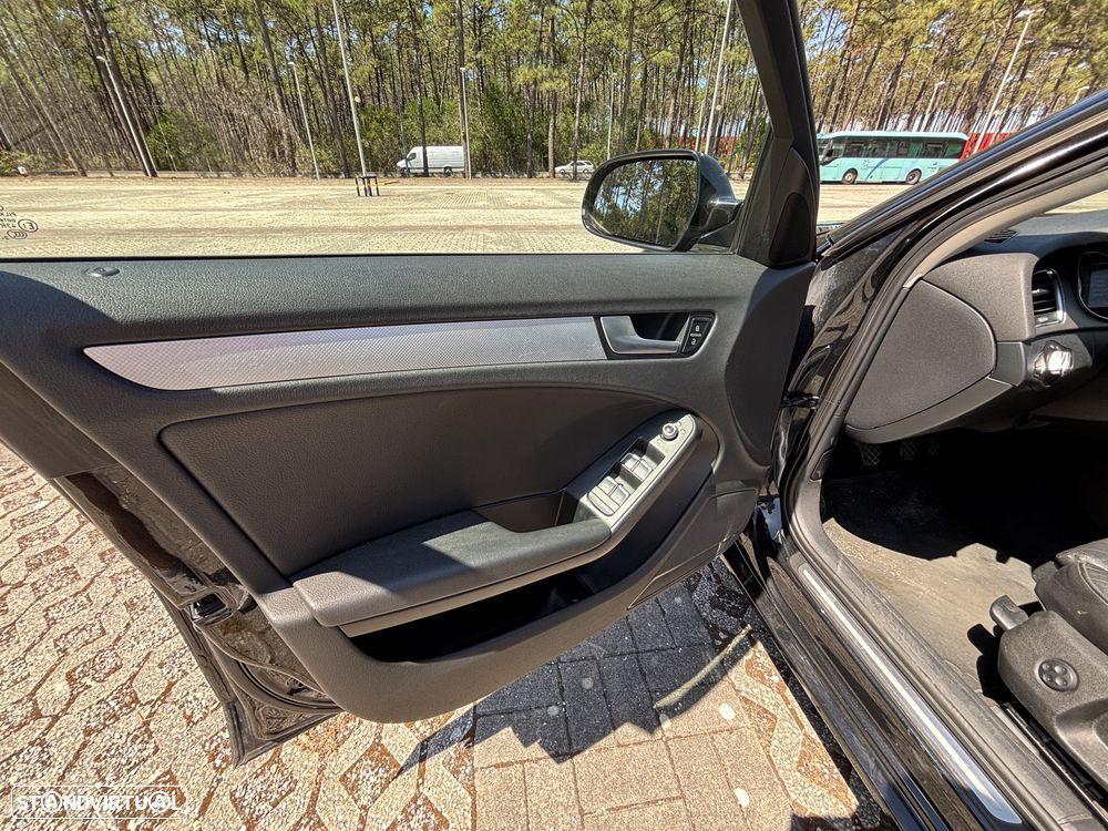 Audi A4 Avant 2.0 TDI Business Line Sport - 24