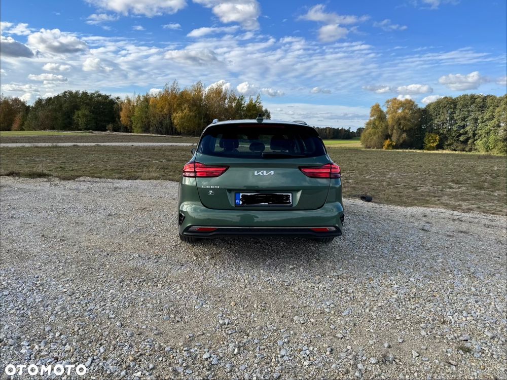 Kia Ceed - 13