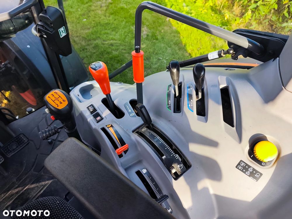 Kubota M5112 - 16