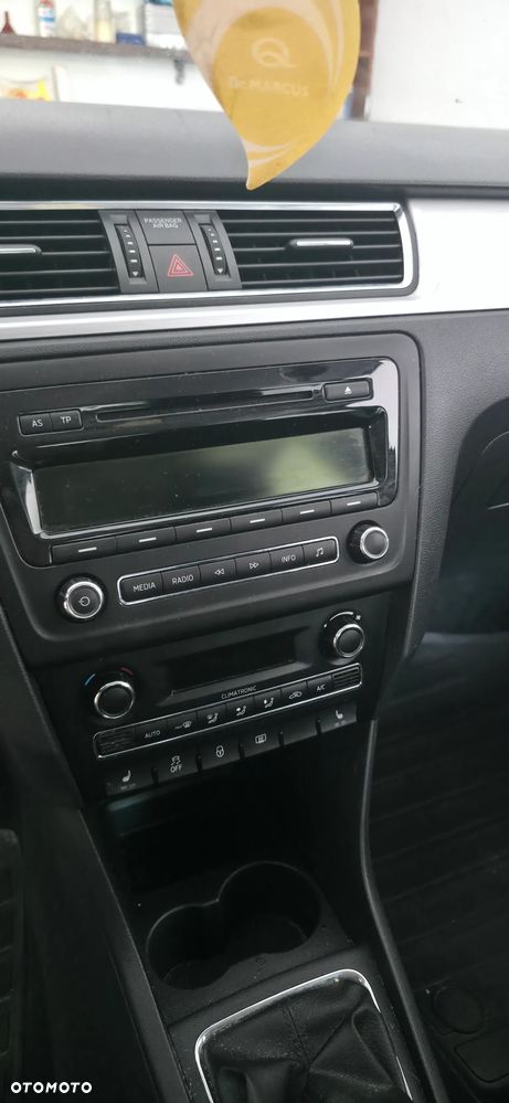 Skoda RAPID 1.2 TSI Style Plus - 10