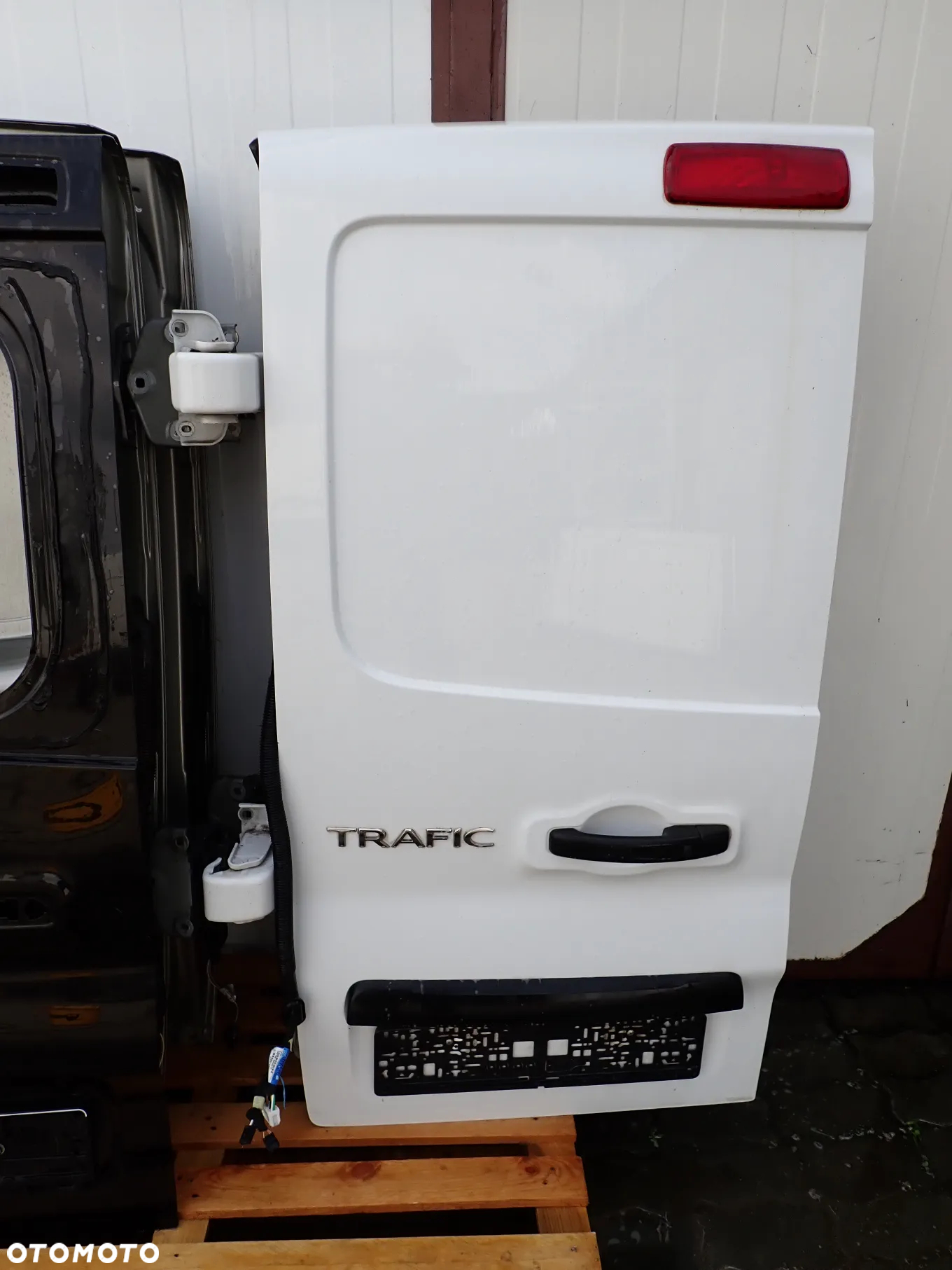 Trafic 3 VivaroB Talento NV300 Drzwi Tylne - 4