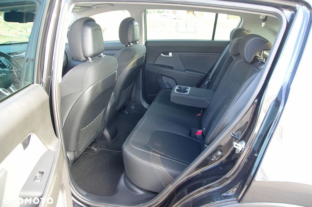 Kia Sportage 1.7 CRDI 2WD ISG Dream-Team Edition - 24