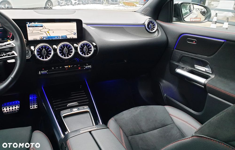 Mercedes-Benz GLA 200 AMG Line - 12