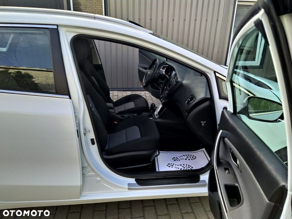 Kia Ceed 1.6 GDI DCT Platinum Edition - 24
