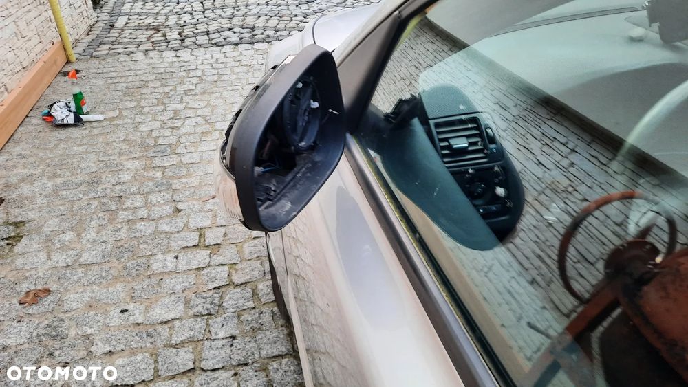 Volvo V50 2.0D DPF Powershift - 24