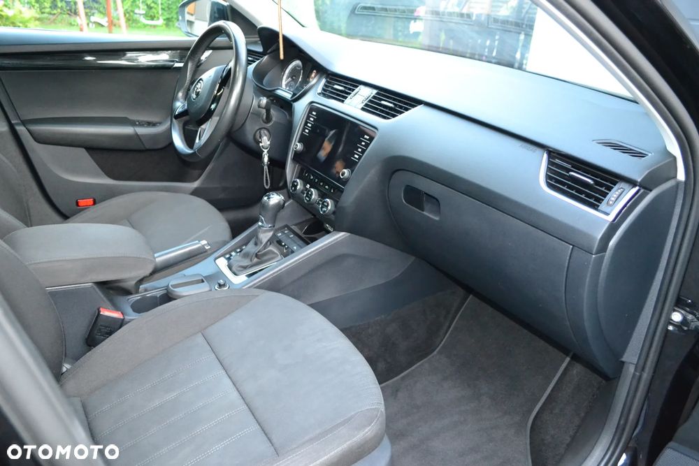 Skoda Octavia 2.0 TDI Style DSG - 8