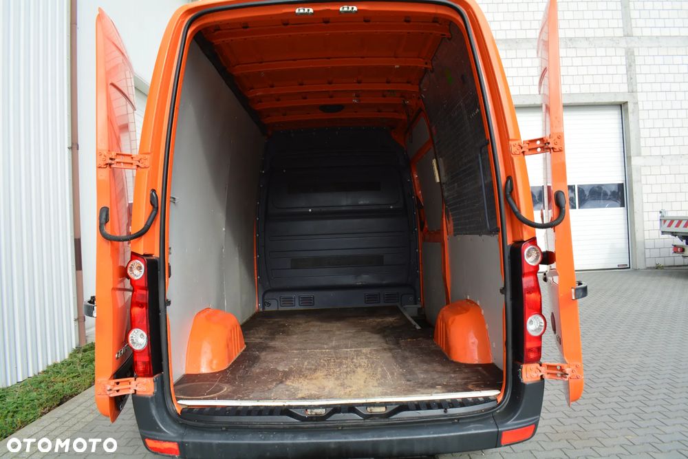 Volkswagen CRAFTER 35 2.0TDI - 19