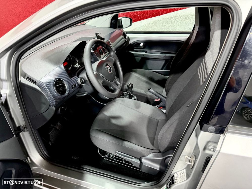 VW Up! - 25