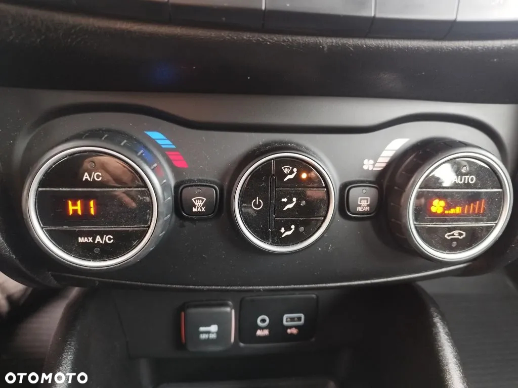 Fiat Tipo 1.6 MultiJet 16v Sport - 23