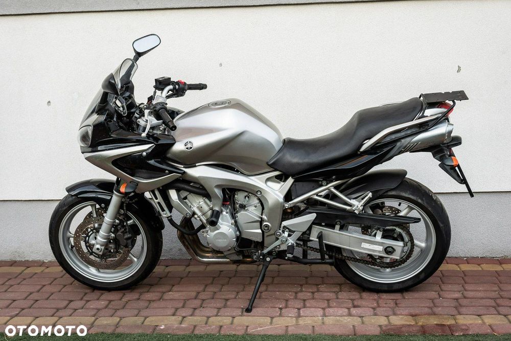 Yamaha FZ - 6