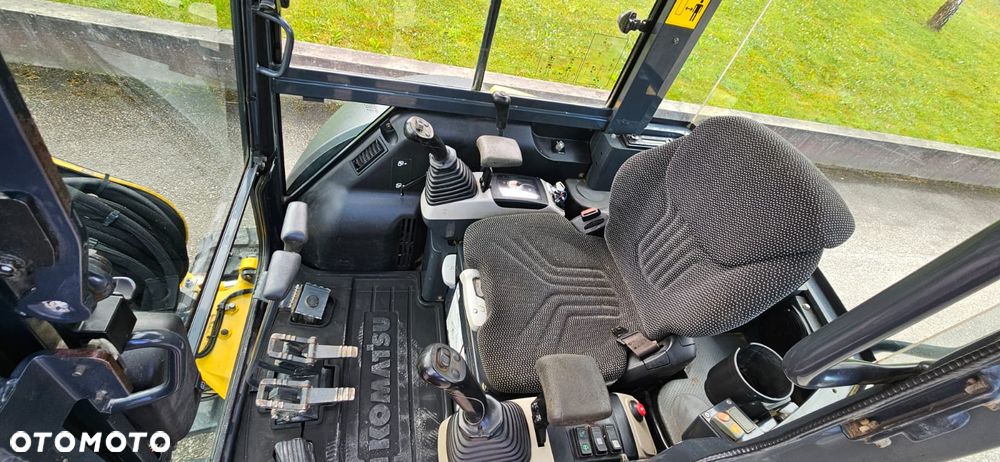 Komatsu PC 35 MR-3 - 25