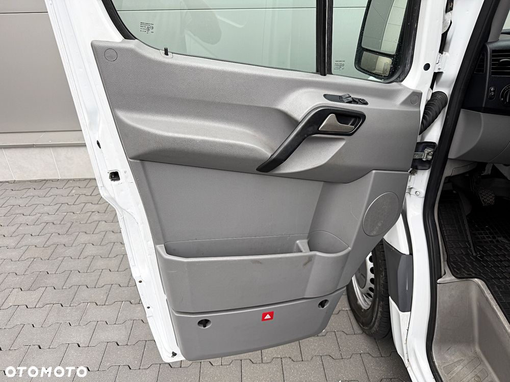 Mercedes-Benz Sprinter - 9