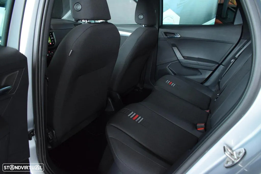 SEAT Arona 1.0 TSI FR - 29