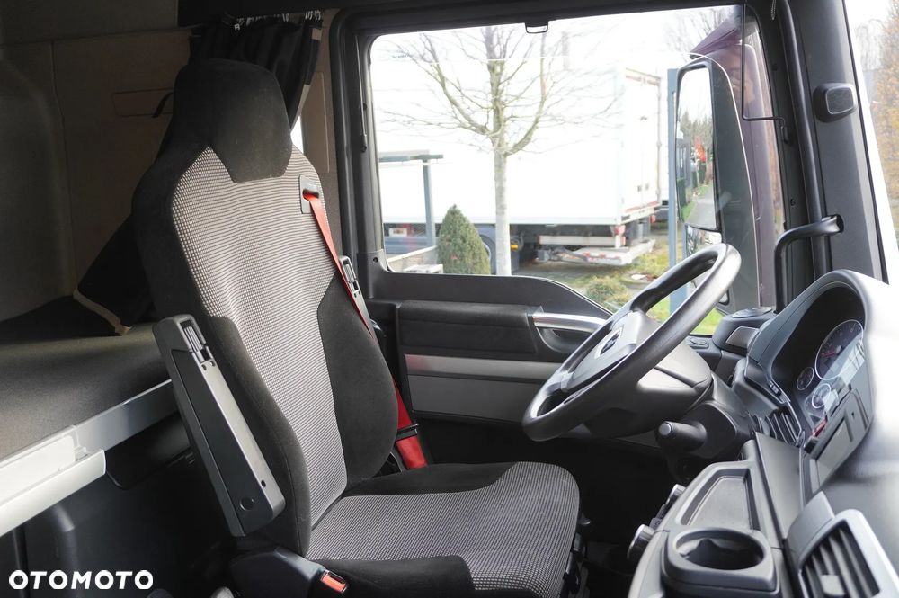 MAN TGS 35.420 8×2 / Rama 6,4 m / 3 osie skrętne / 2 sztuki - 22