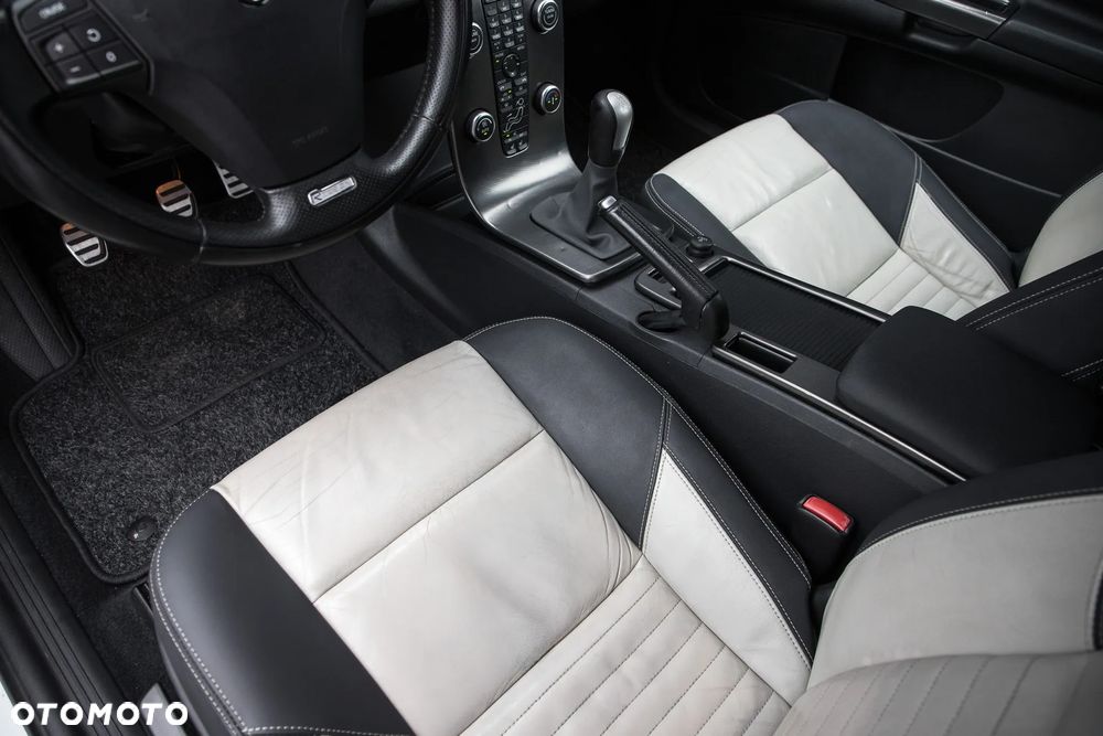 Volvo C30 2.0D R-Design - 14