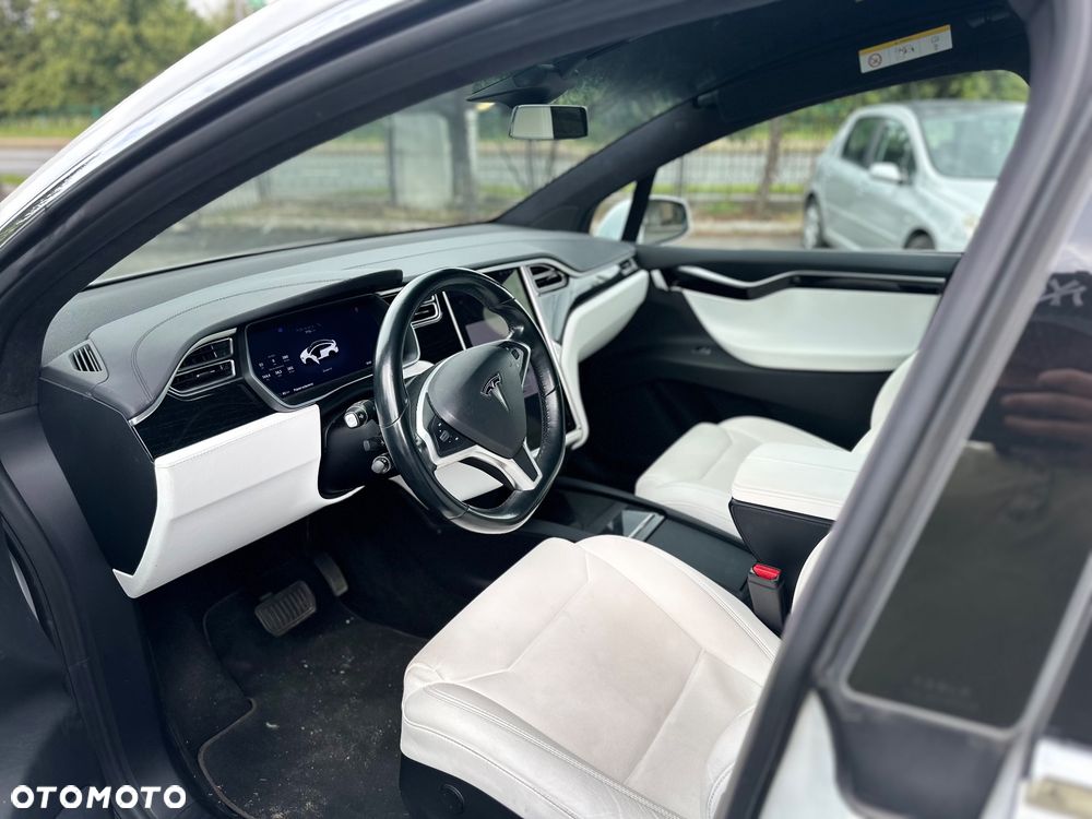 Tesla Model X Long Range Plus - 10