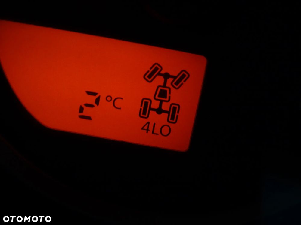 Nissan Pathfinder 2.5 DCi Elegance + - 17