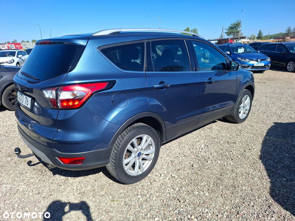 Ford Kuga 1.5 TDCi 2x4 Titanium - 16