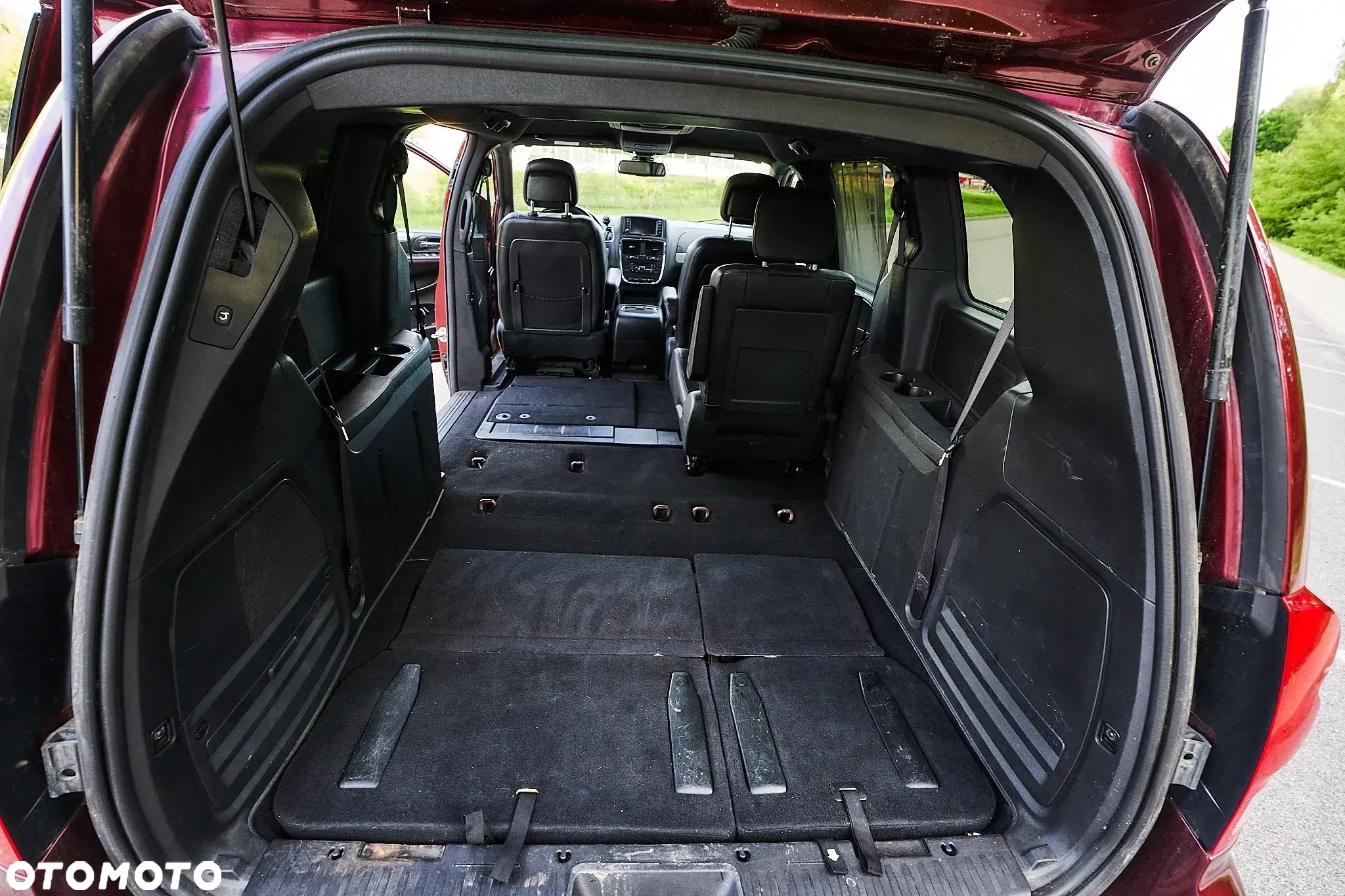 Dodge Grand Caravan - 3