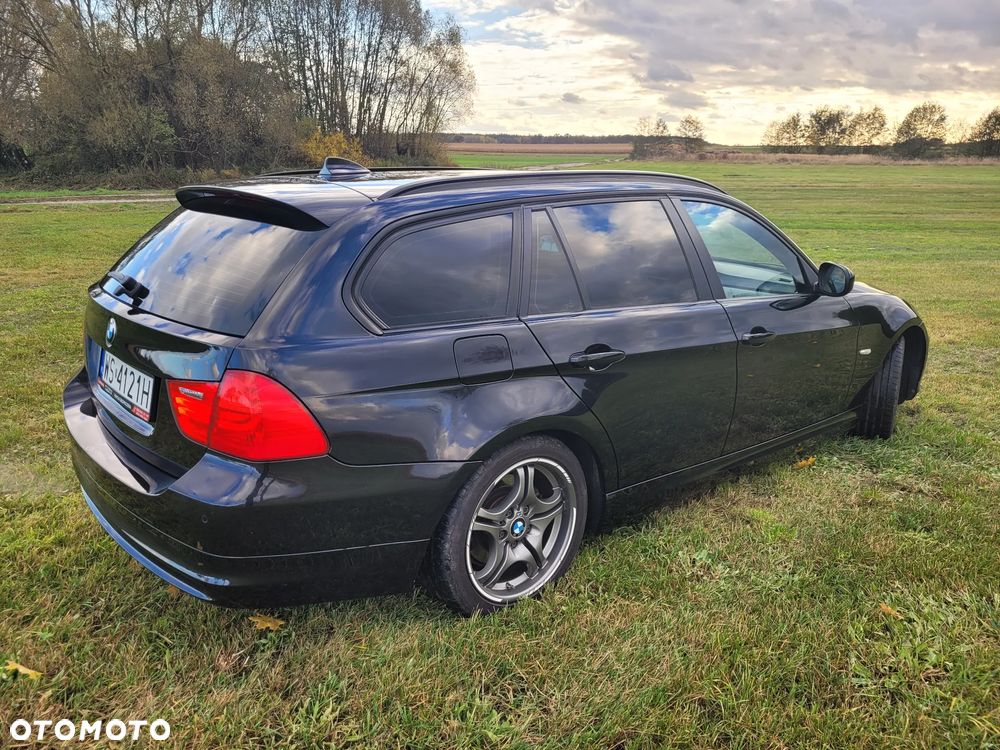 BMW Seria 3 320i - 8