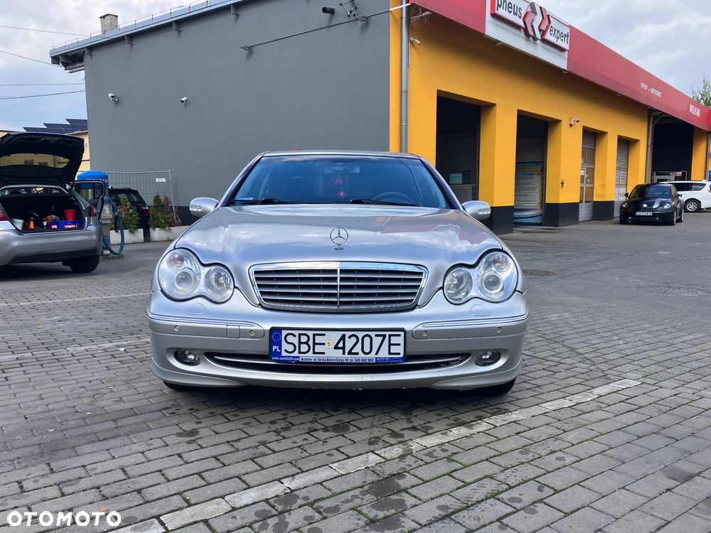 Mercedes-Benz Klasa C 320 T Avantgarde - 3