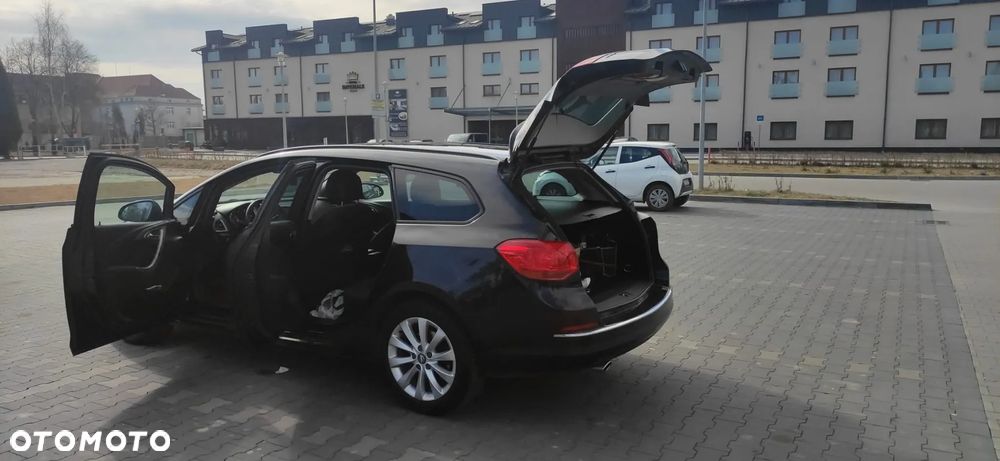 Opel Astra IV 2.0 CDTI Cosmo - 13