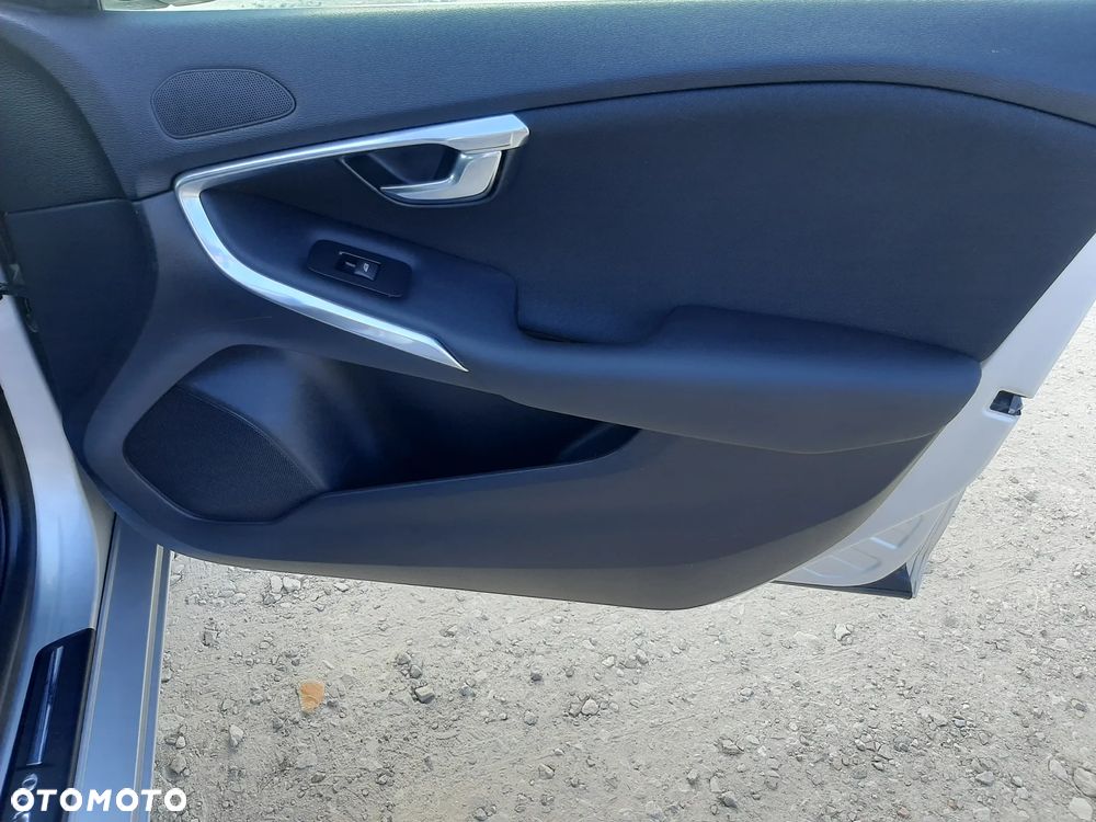 Volvo V40 D2 - 31