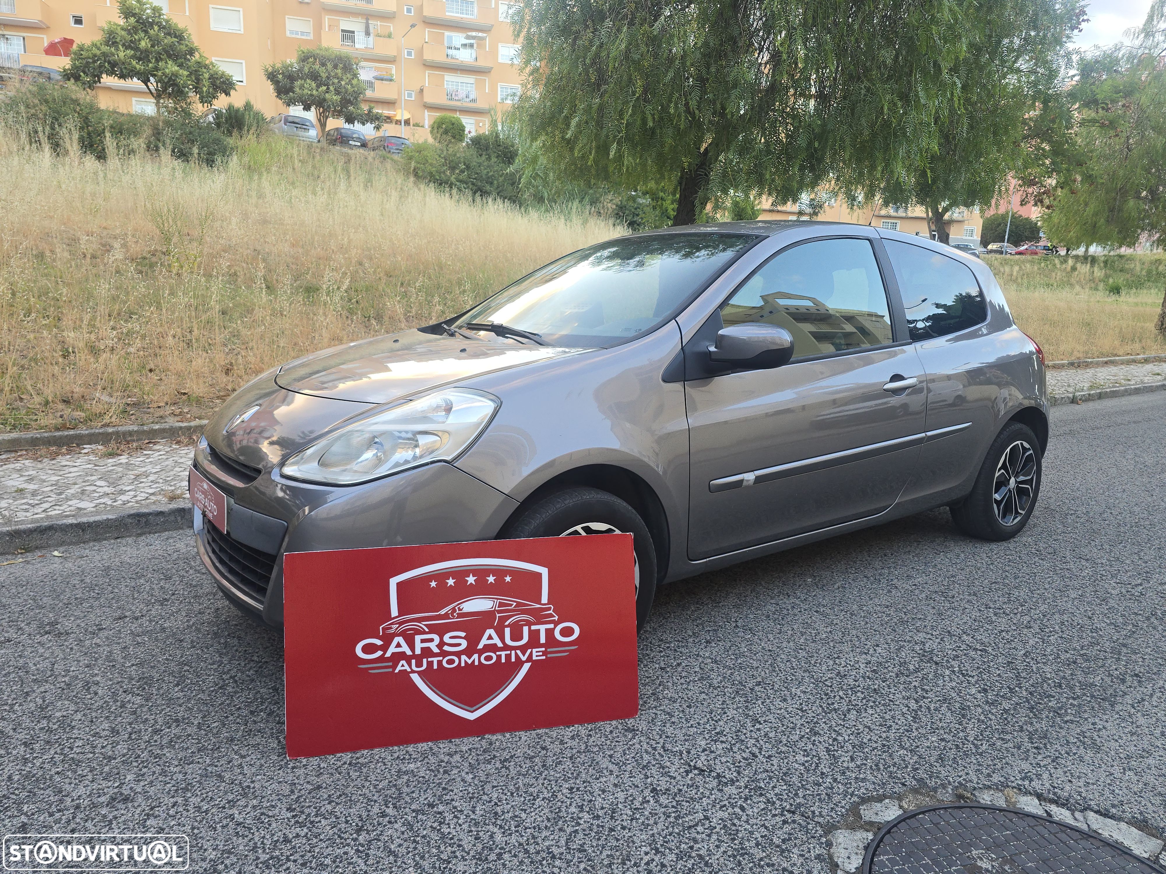 Renault Clio 1.2 16V GT - 1