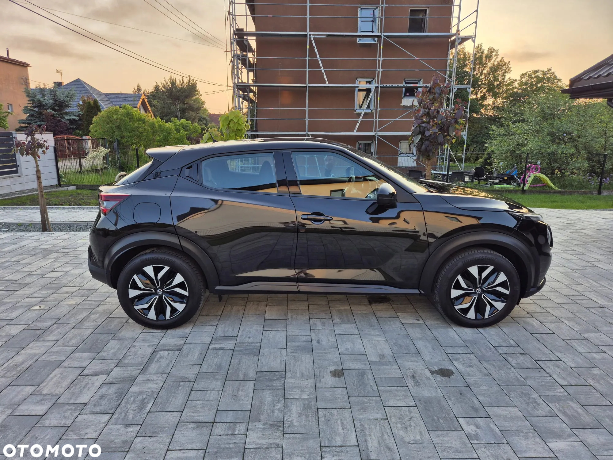 Nissan Juke 1.0 DIG-T Tekna - 10