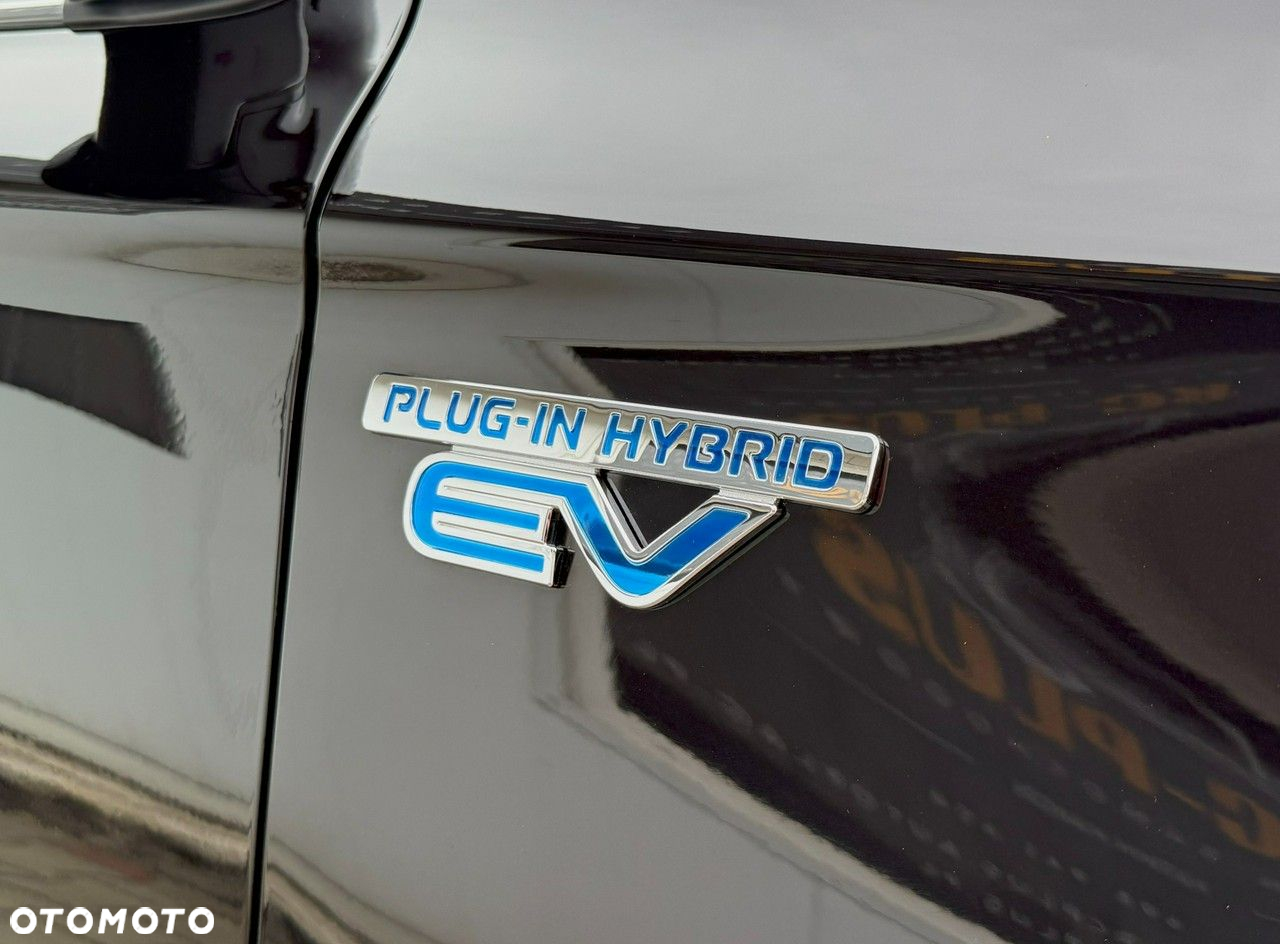 Mitsubishi Outlander PHEV Intense + - 10