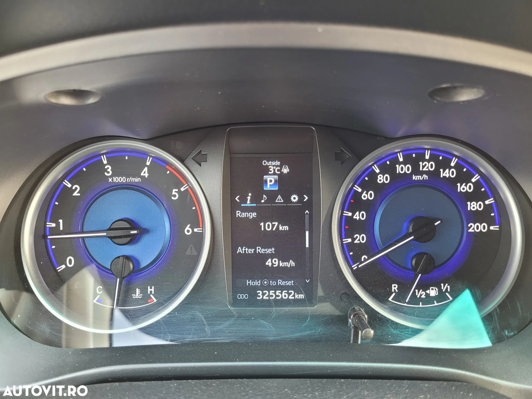 Toyota Hilux 4x4 Double Cab A/T Style - 16
