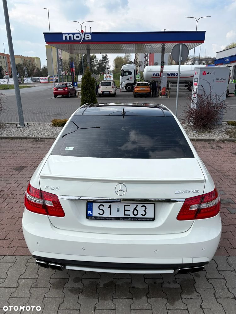 Mercedes-Benz Klasa E 63 AMG - 7