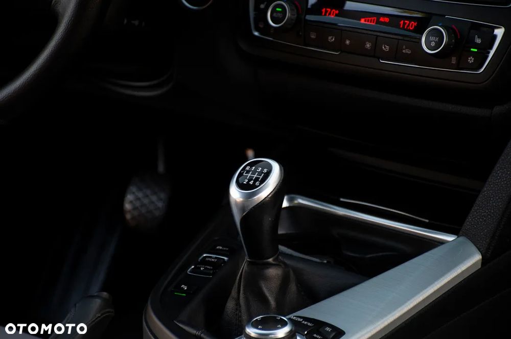 BMW Seria 3 320d M Sport Edition - 21