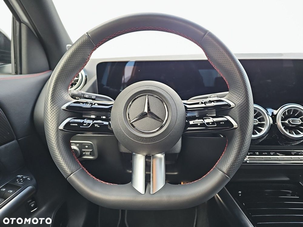 Mercedes-Benz GLA 200 Business Edition - 15