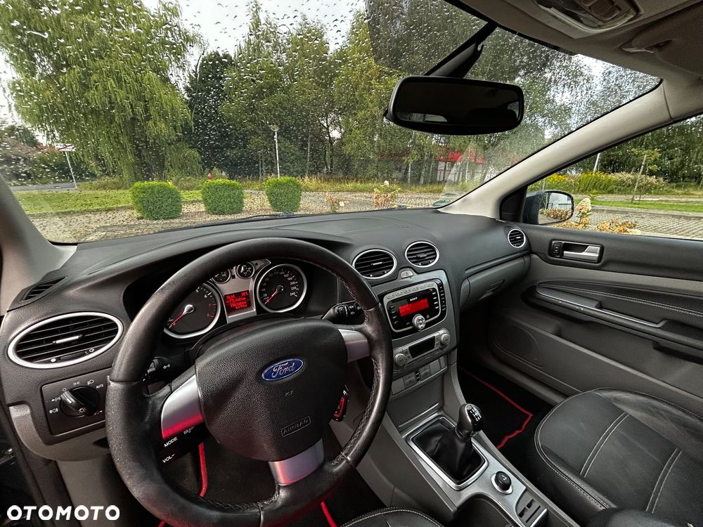 Ford Focus 1.6 Titanium - 24
