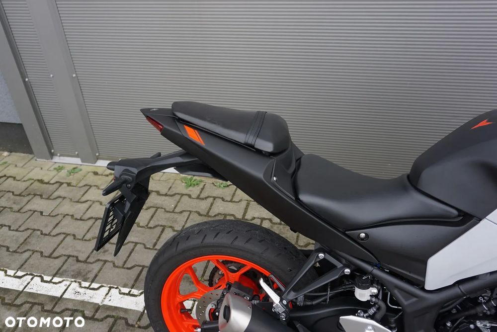 Yamaha MT - 4