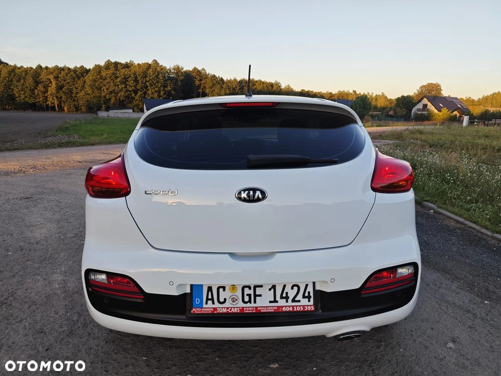 Kia ProCeed - 10