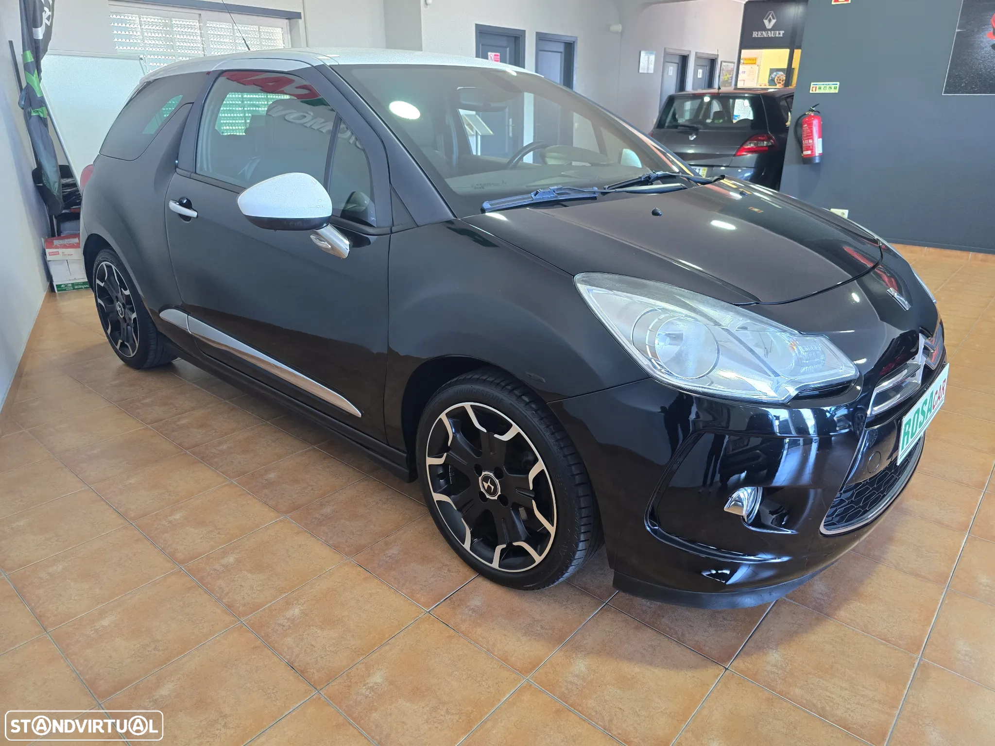 Citroën DS3 1.6 e-HDi So Chic - 10