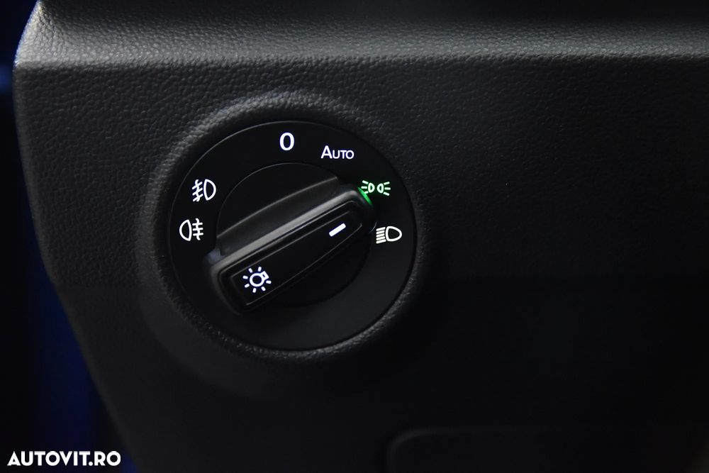 Volkswagen T-Roc - 15