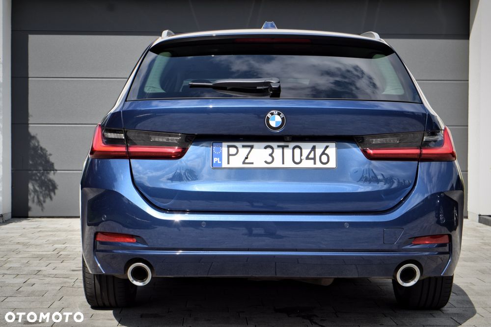 BMW Seria 3 320d xDrive Luxury Line sport - 39