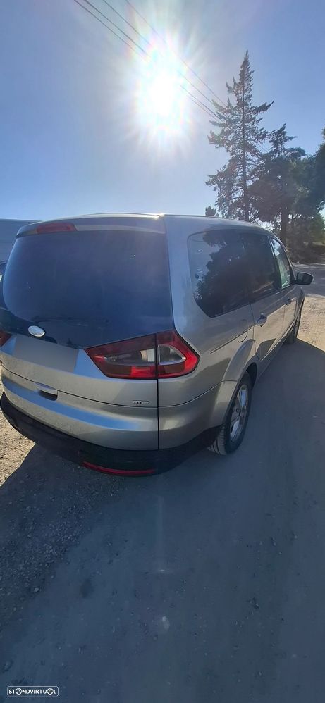 Ford Galaxy 1.8 TDCi Titanium - 3