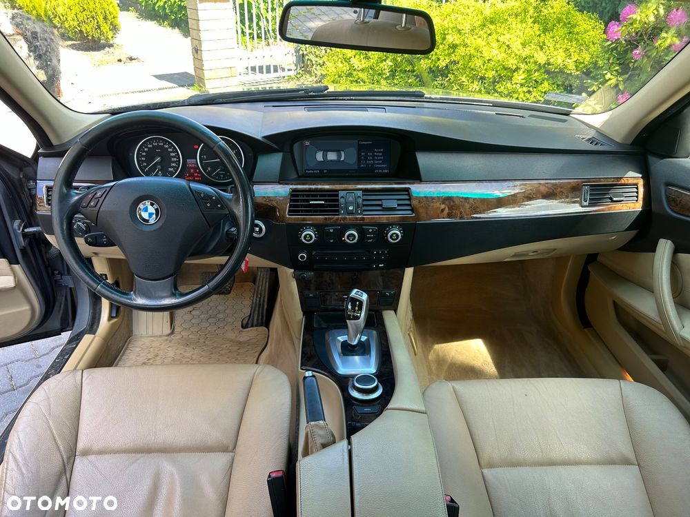 BMW Seria 5 530d Edition Sport - 10