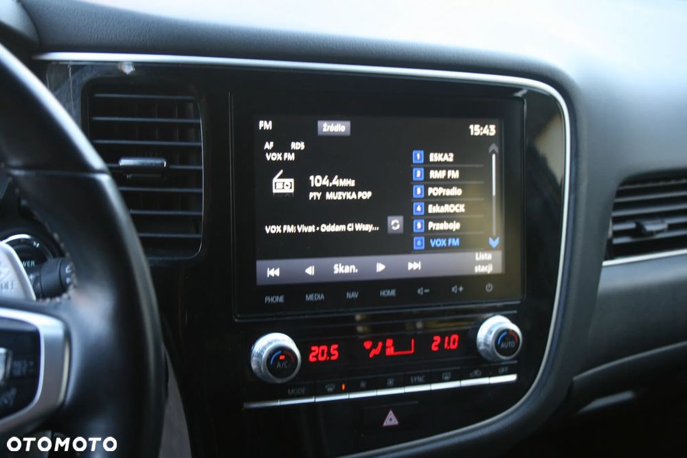 Mitsubishi Outlander - 22