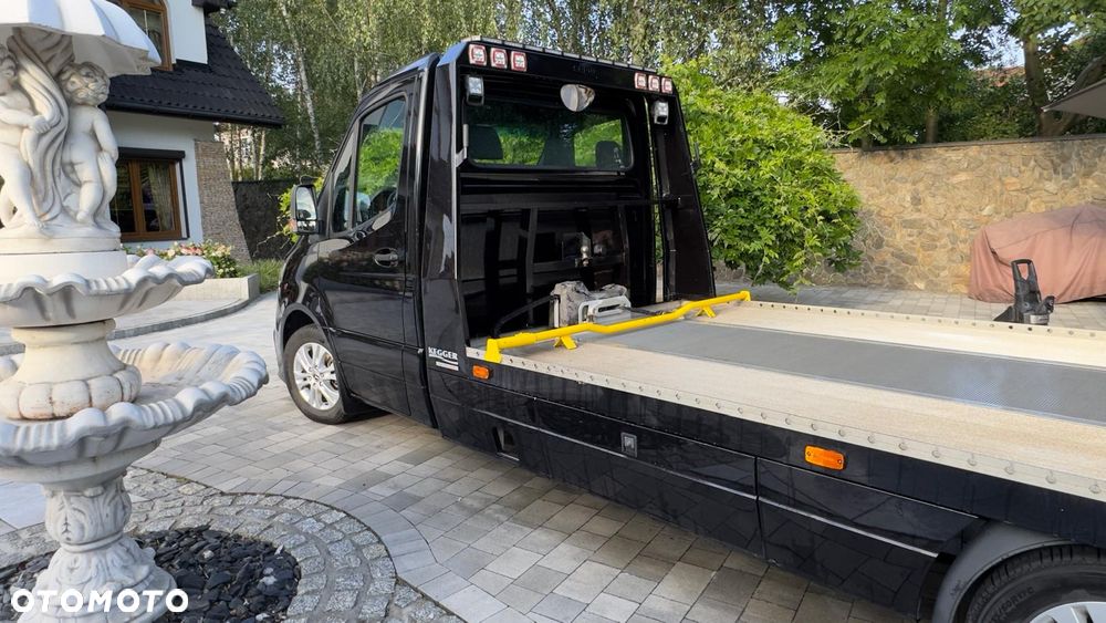 Mercedes-Benz Sprinter - 16