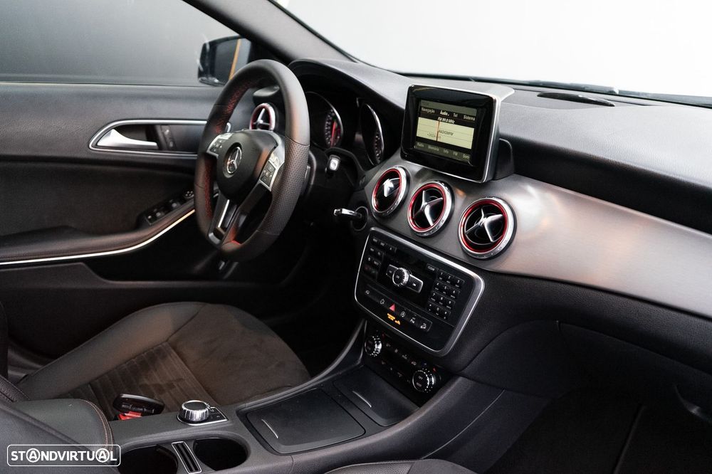 Mercedes-Benz GLA 220 d AMG Line - 43