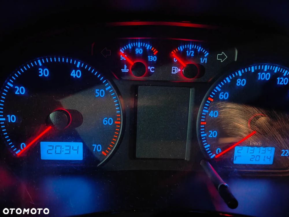 Volkswagen Polo 1.4 16V Comfortline - 10