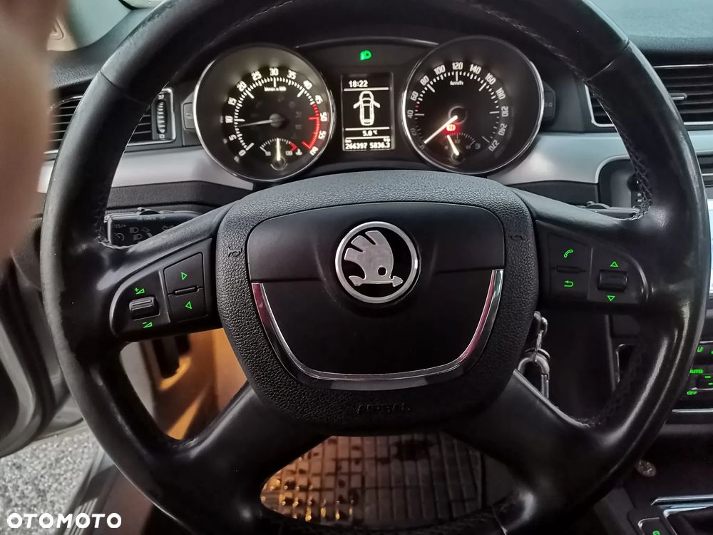 Skoda Superb 1.6 TDI Exclusive - 19