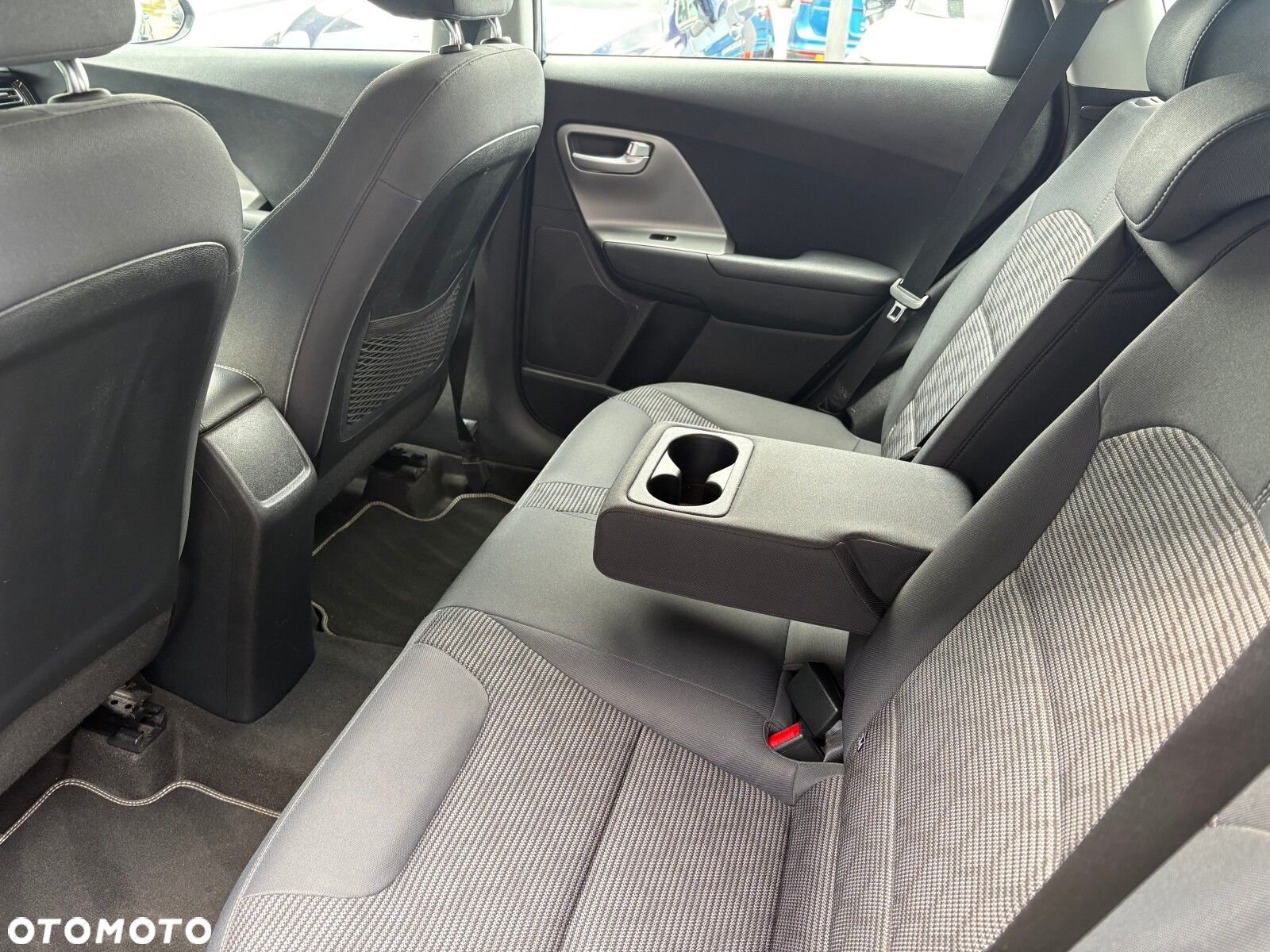 Kia Niro 1.6 GDI Hybrid L - 14