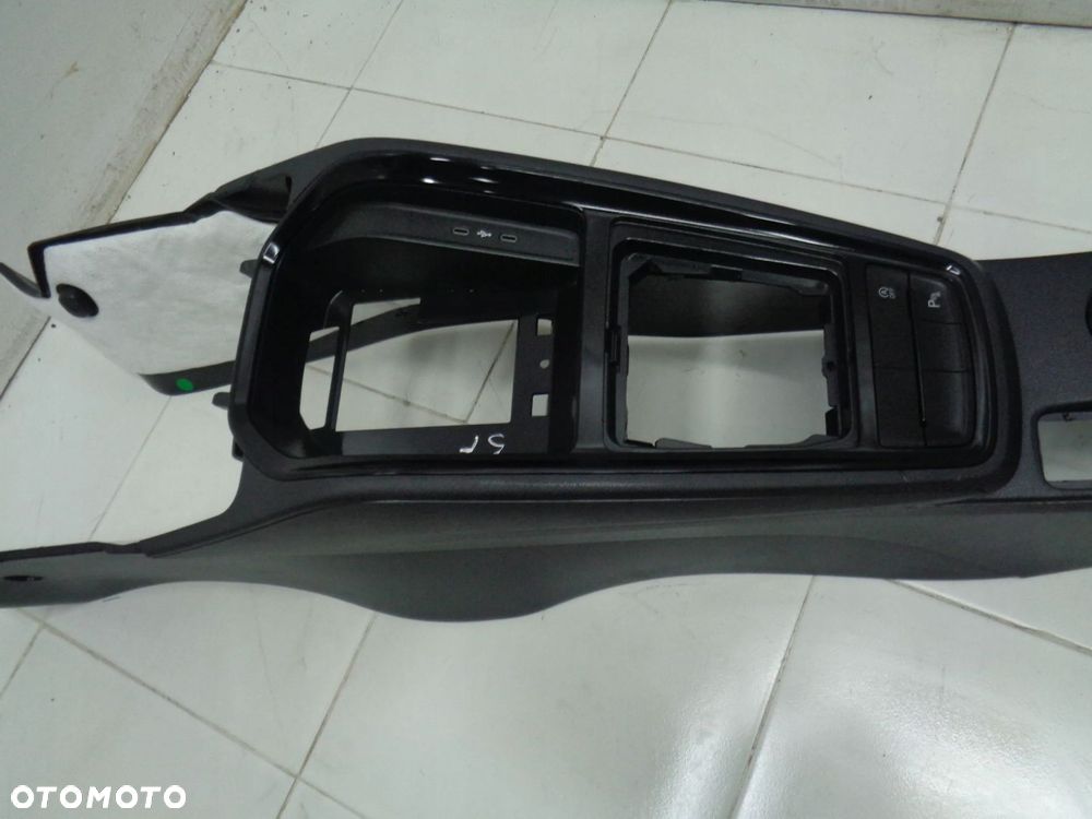 skoda kamiq tunel środkowy podłokietnik 19r - 6