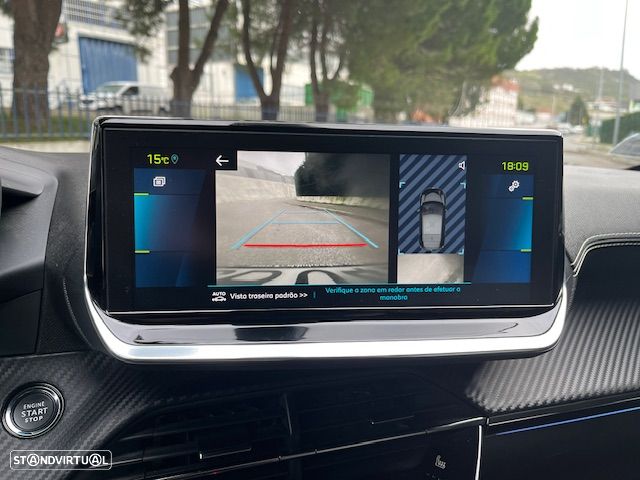 Peugeot e-208 GT - 11